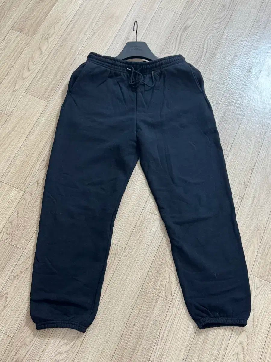 スウェットパンツ ブラック