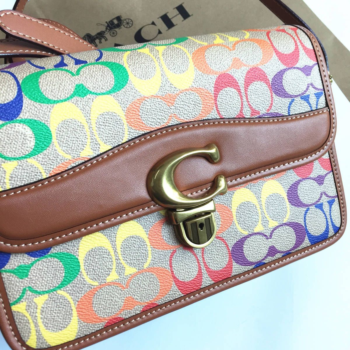 COACHバッグ CA099 シグネチャー レインボーショルダーバッグ女性バッグプッシュロック開閉