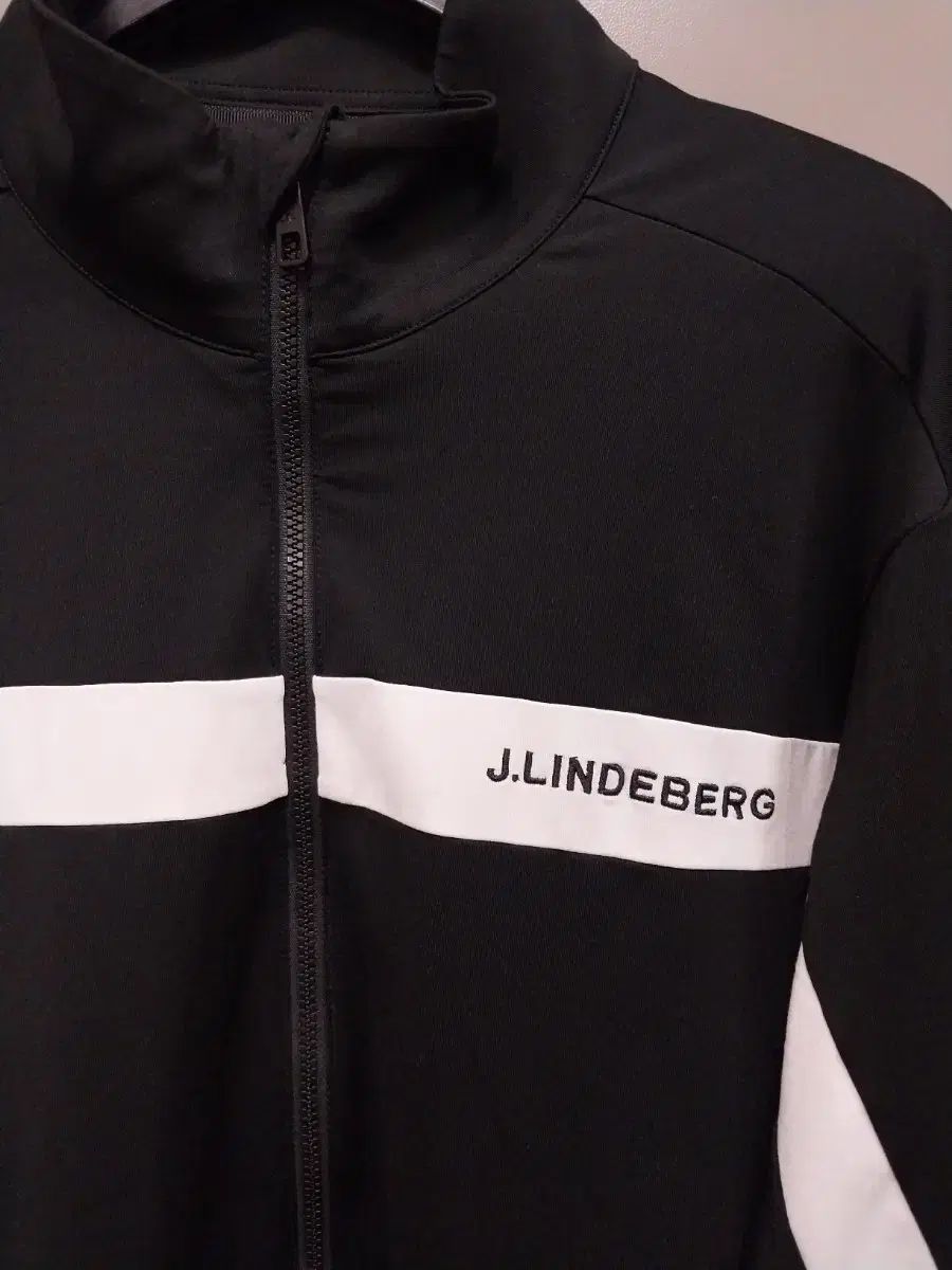 美品！　J.LINDEBERG 裏起毛 ジップアップジャケット　M 美品！ J.LINDEBERG 裏起毛 ジップアップジャケット M