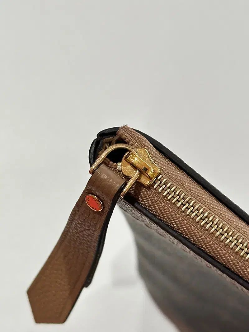 Louis Vuitton モノグラム キャンバス デイリー ポーチ クラッチバッグ M64591 DECORATOM_COM_BR