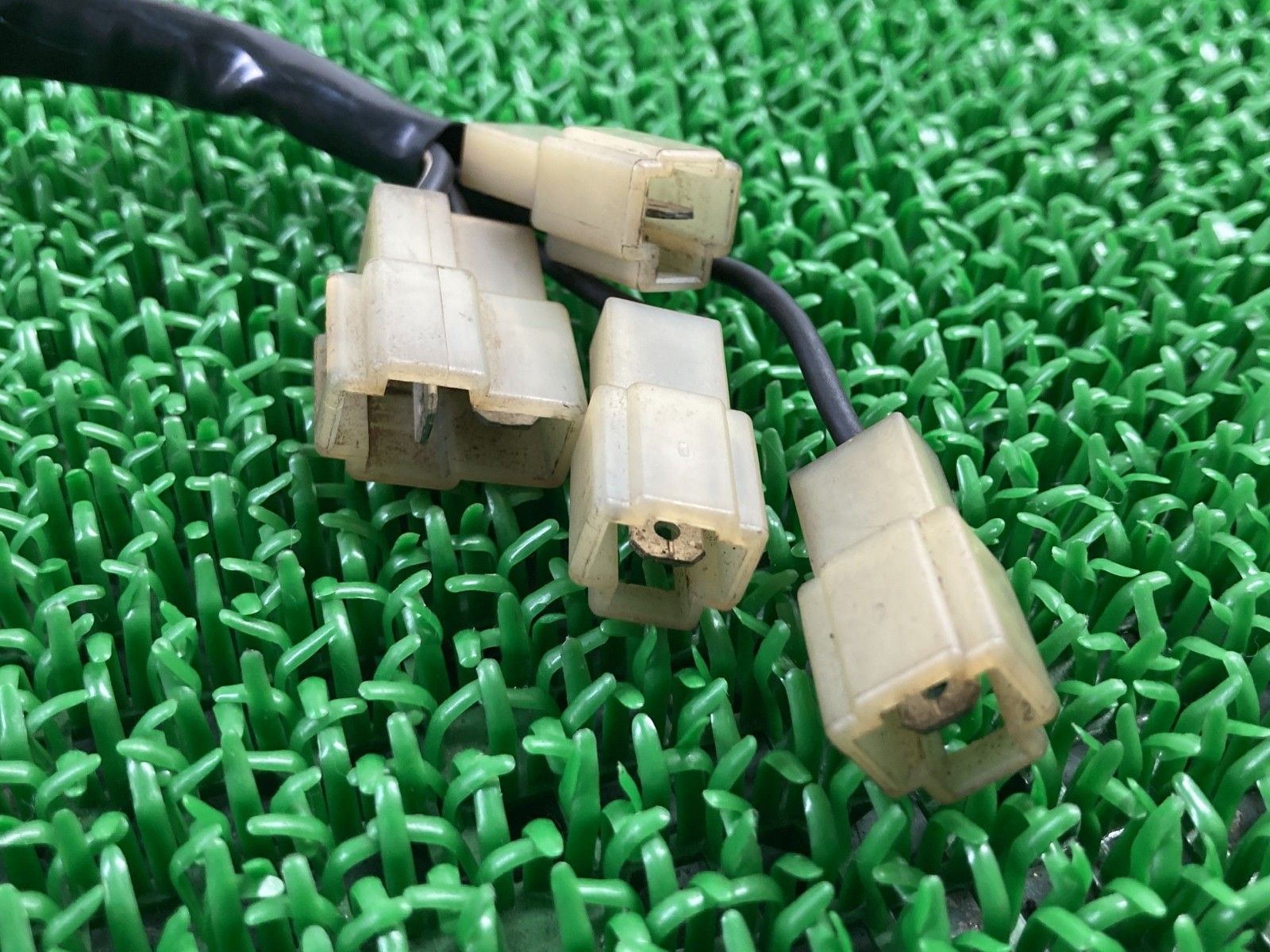 バンディット250 レギュレター スズキ 純正 バイク 部品 GJ74A BANDIT250 レギュレーター レクチファイアー 品 Jd BRIGHTFACE_UK