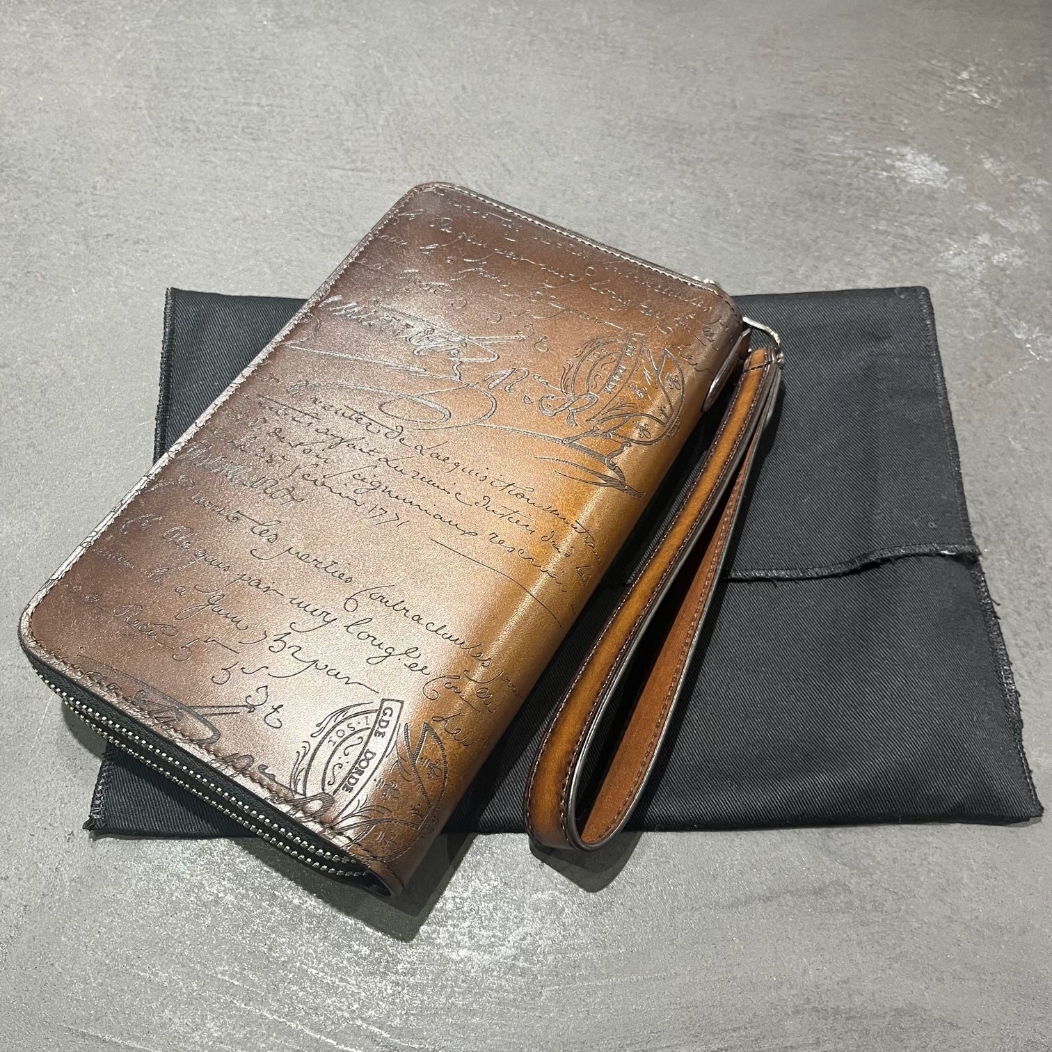 ベルルッティ Berluti   長財布　全周ファスナー式 Berluti ベルルッティ 財布 メンズ ブランド 長財布 ヴェネチア
