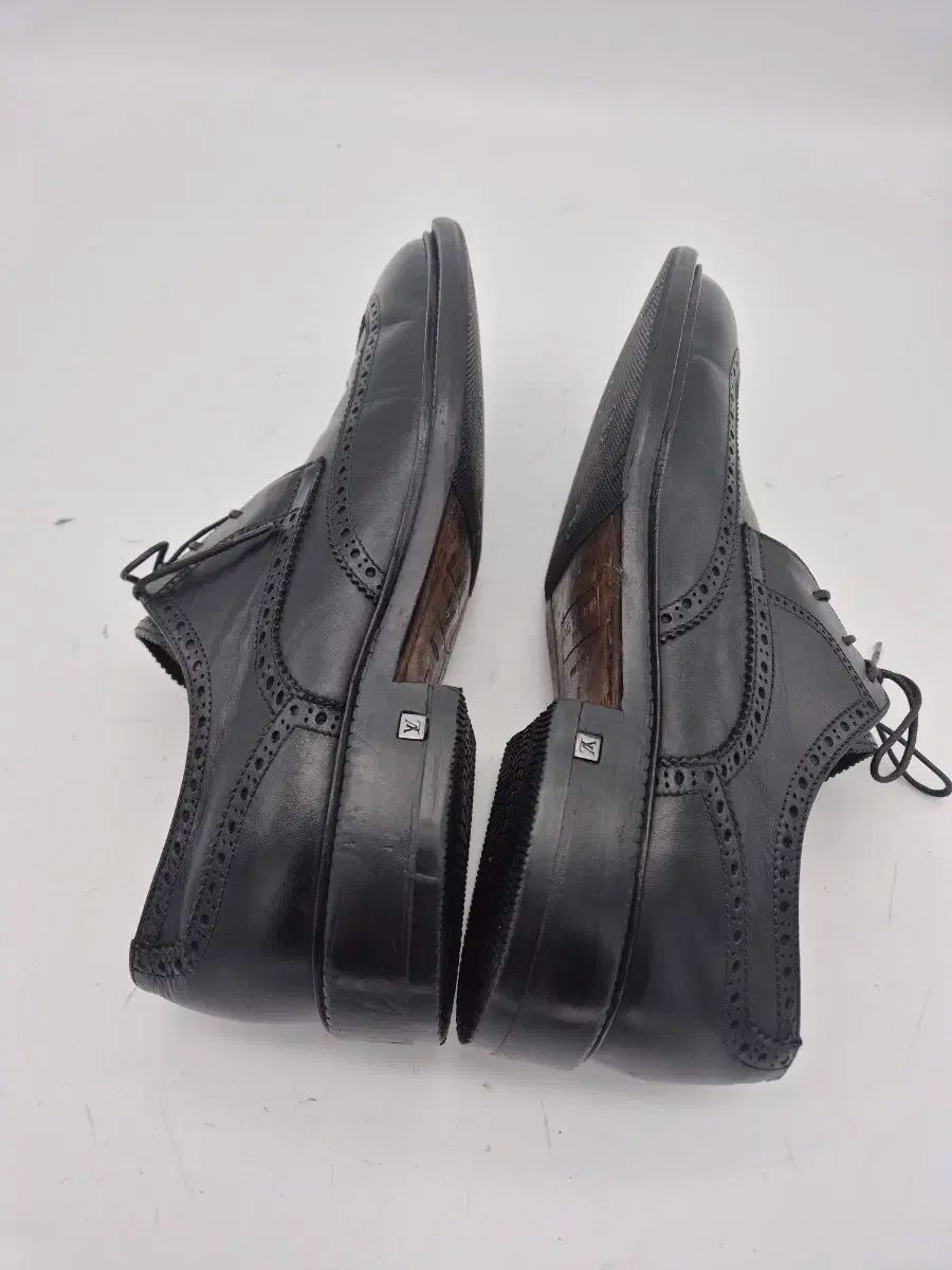  Louis Vuitton ルイヴィトン 黒 メンズ ブログ ウイングチップ 靴 ローファー ブーツ 革靴