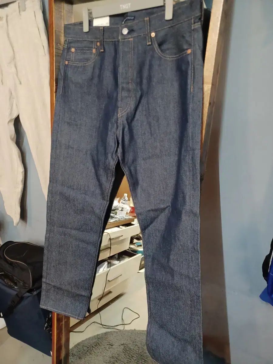 デニムパンツ