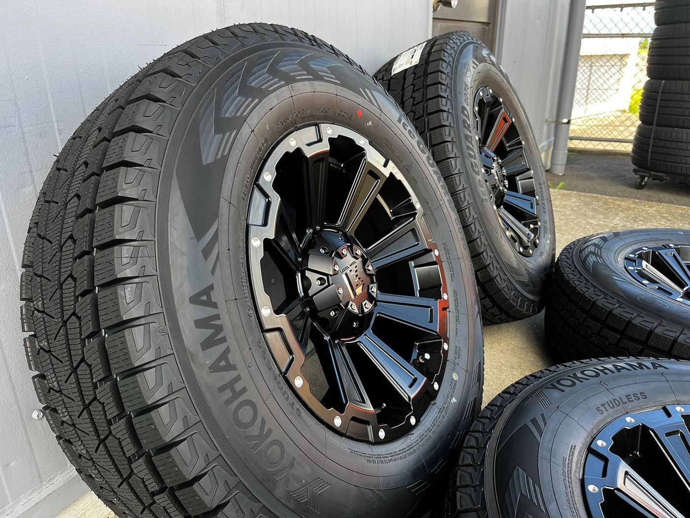 1台 製 国産スタッドレス DeathRock プラド サーフ ハイラックス FJ ヨコハマ アイスガード G075 265 70R17 17インチ TRITUETUBI_COM