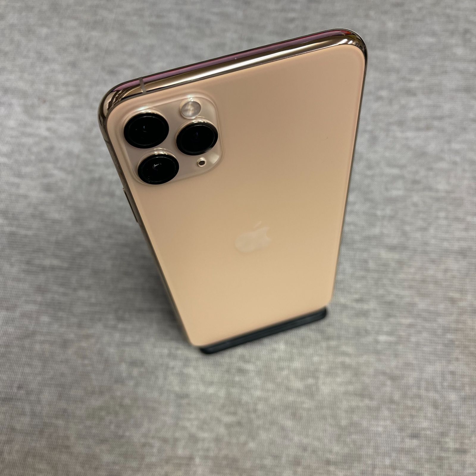 iPhone11 Pro Max 256GB ゴールド Softbank 版 SIMフリー - メルカリ