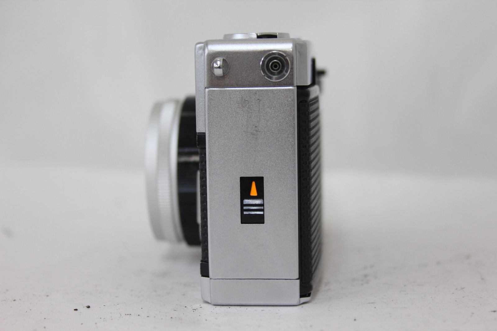 32mm F1.7