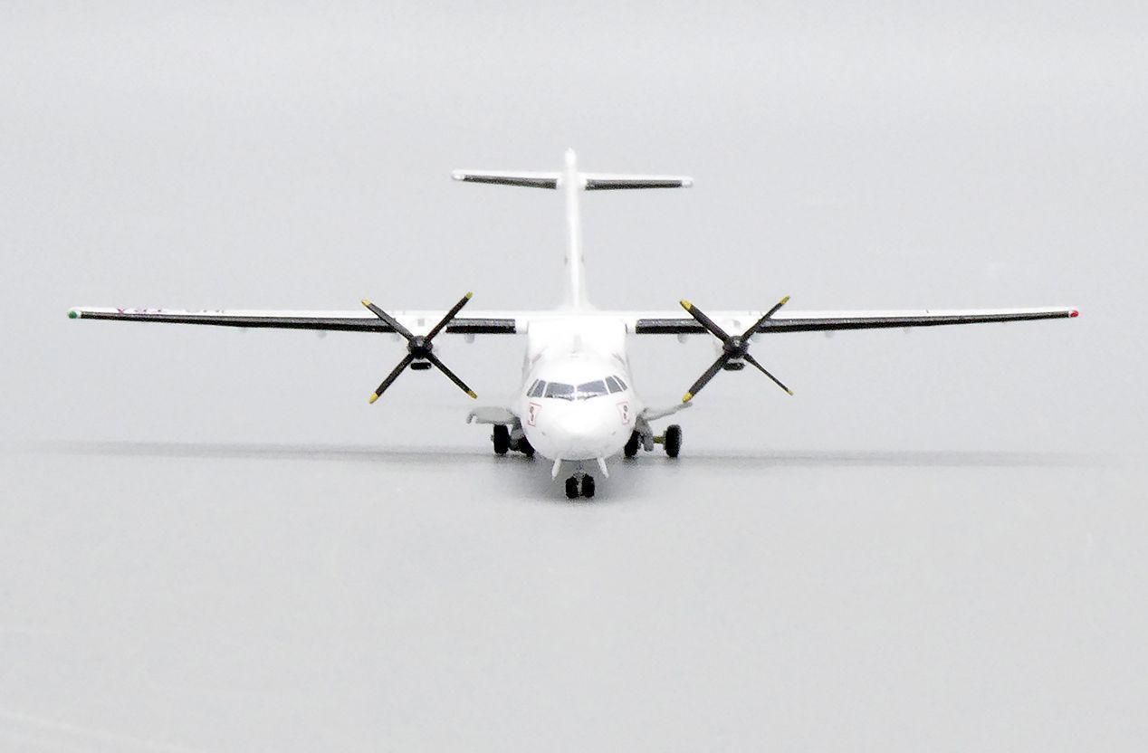 Amazon.co.jp: Jcwings タイ国際航空 ATR42-320 HS-TRK 1/400