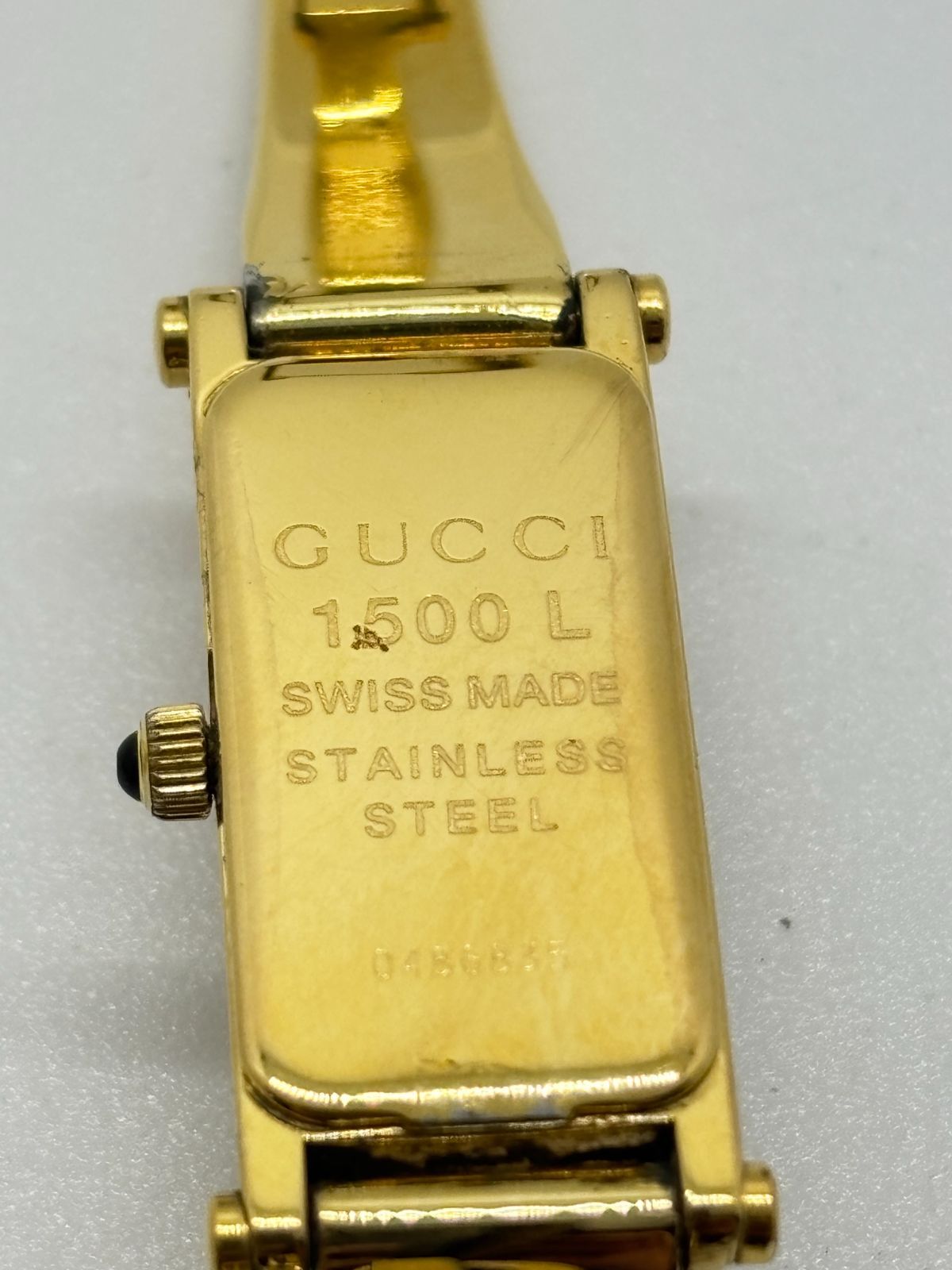 GUCCI グッチ 1500L ゴールド バングルウォッチ クォーツ レディース
