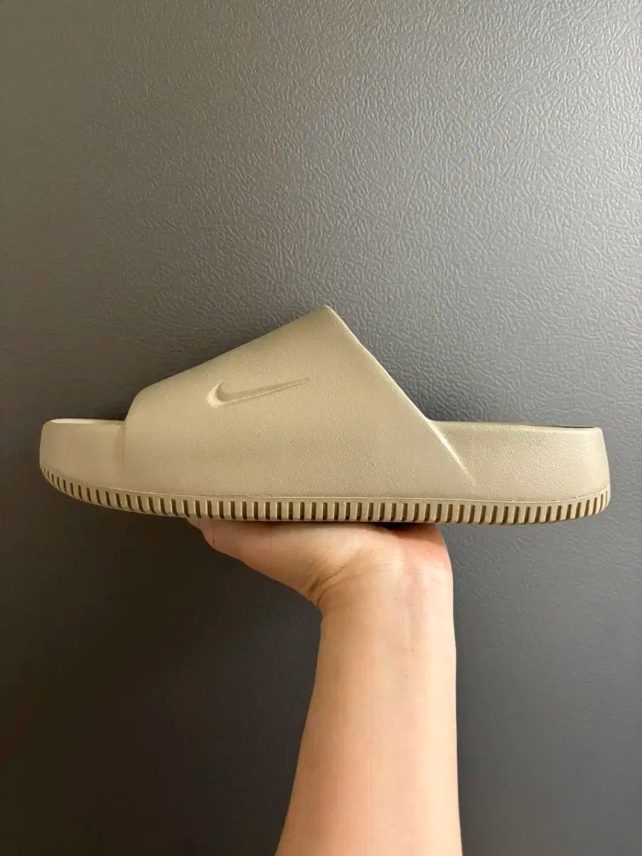 【雷市場（ポンジャン）商品韓国直送】280 NIKE(ナイキ) 穏やか スライド スリッパ 新品 サンダル
