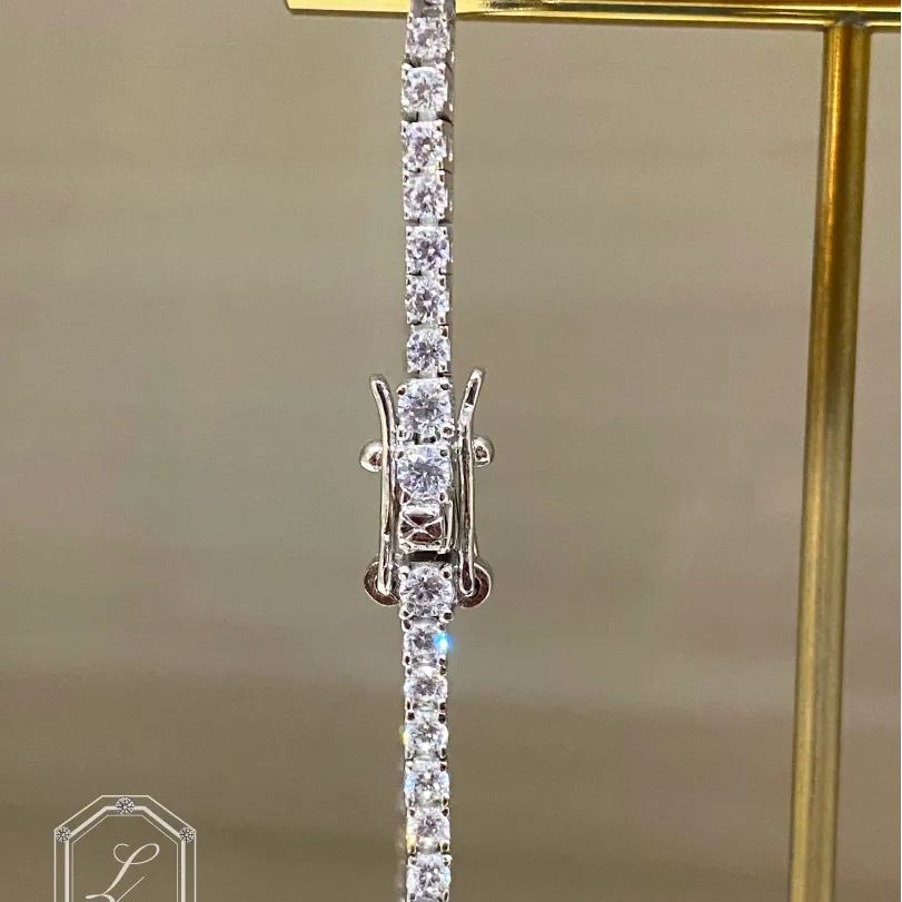 2mm/18cm モアサナイト テニスブレスレット S925プラチナ加工 2mm 18cm モアサナイト テニスブレスレット Silver925プラチナ加工