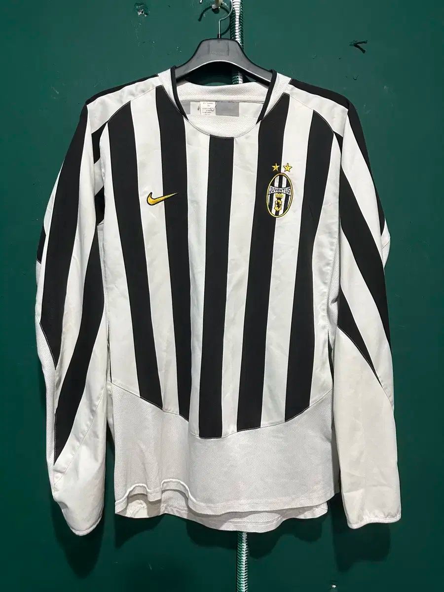 NIKE(ナイキ) 03 ／ 04 ユヴェントスFC サッカージャージー 100 サイズ  