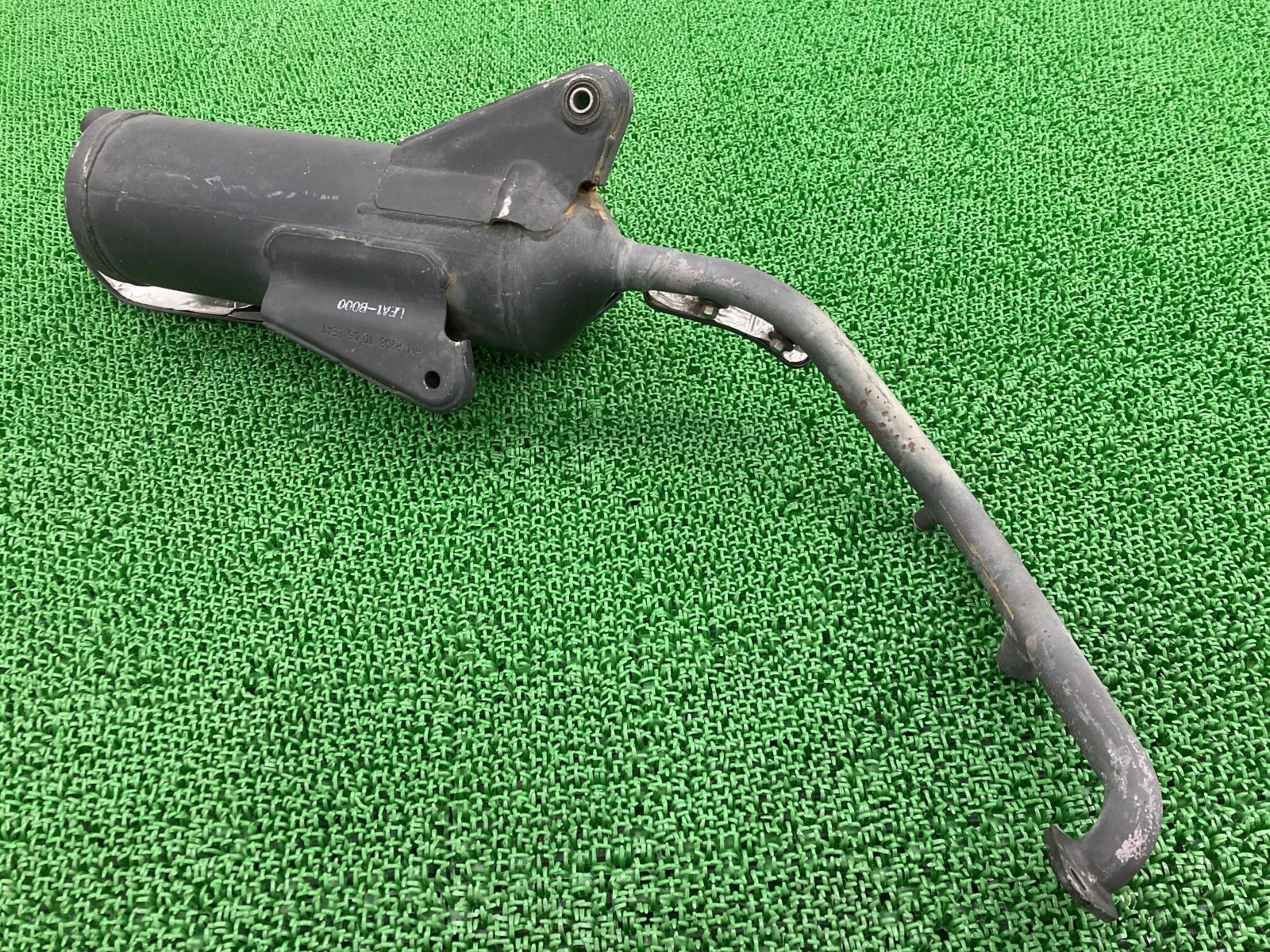 VJR110 マフラー LEA1 キムコ 純正 中古 バイク 部品 SE22AC コケキズ