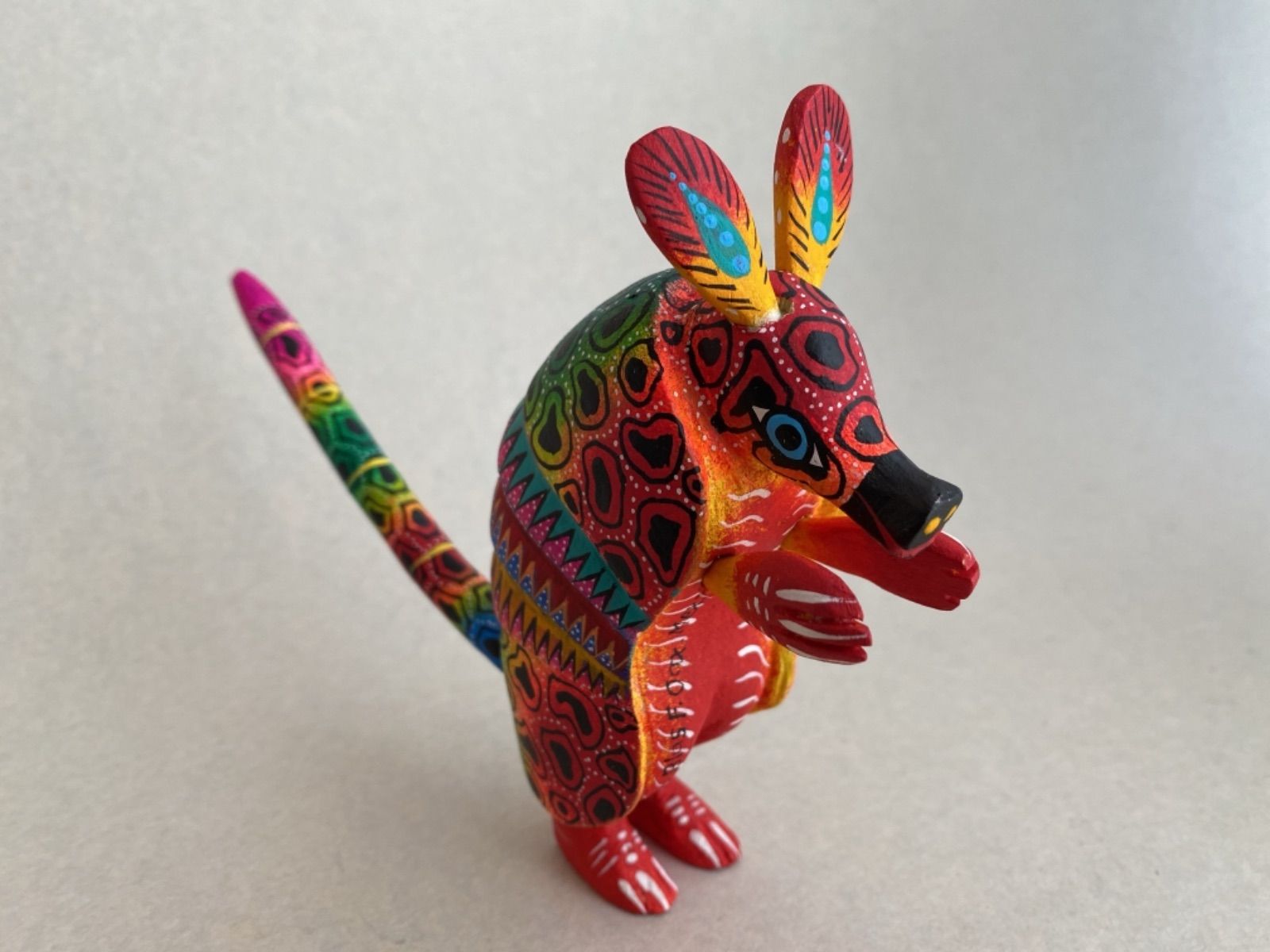 置物　アレブリヘス　アルブリへ　アルマジロ　メキシコ　工芸品 メキシコ雑貨 アレブリヘス アレブリヘ アリクイ アルマジロの