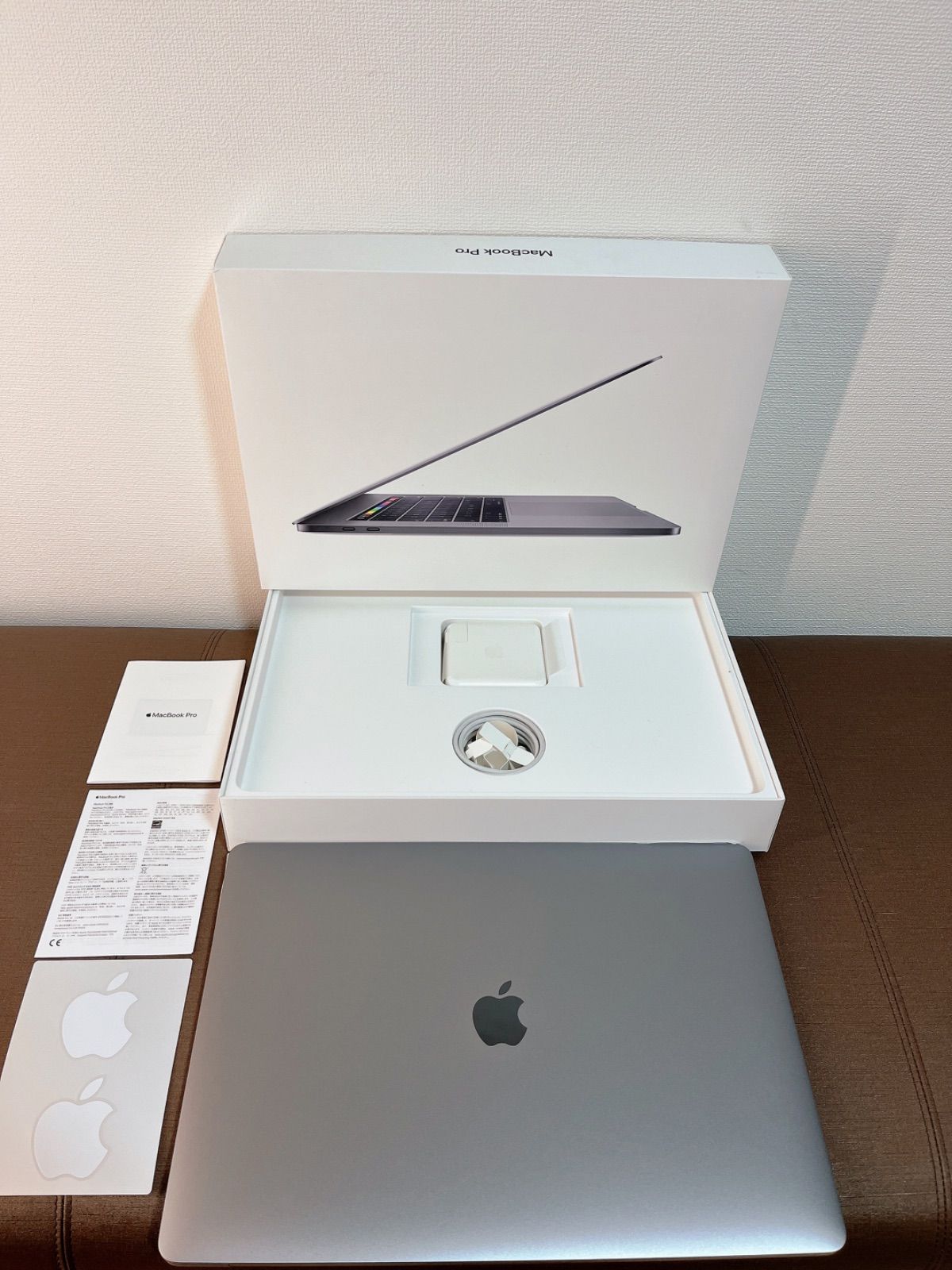 MacBook Pro 2018年モデル 32GB/512G 15インチ グレー Amazon.co.jp: 【整備済み品】 Apple MacBook Pro 2018(15インチPro