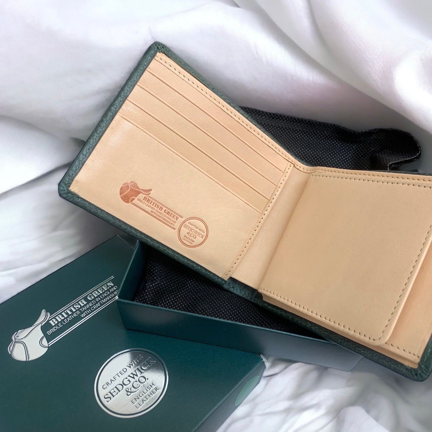 BRITISH GREEN 二つ折り財布 未使用品 新品未使用⭐️BRITISH GREEN 