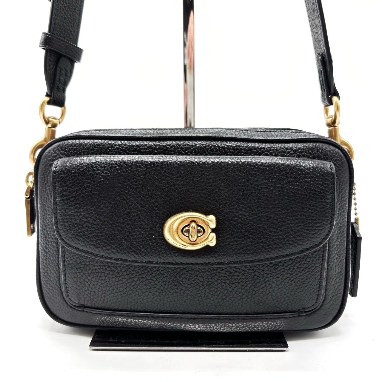 コーチ ターンロック カメラバッグ ショルダーバッグ チャーム黒 シボ革
