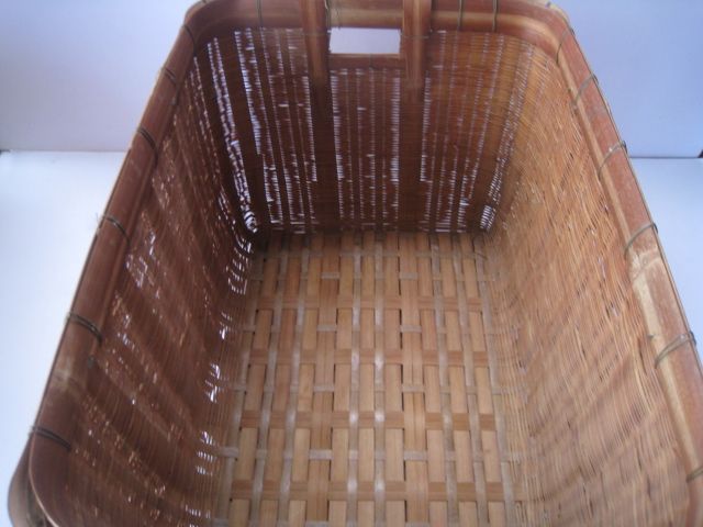 竹編みの収納かご