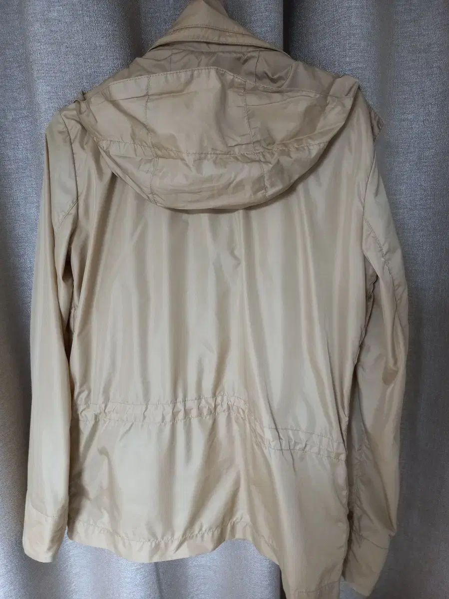 ウィンドブレーカー ジャケット