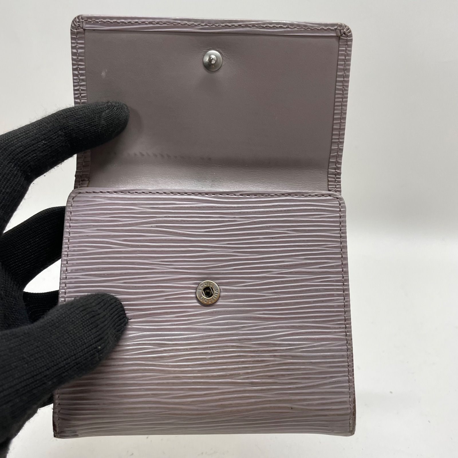 ルイヴィトン エピ Wホック コンパクト財布 ブラック 三つ折り財布