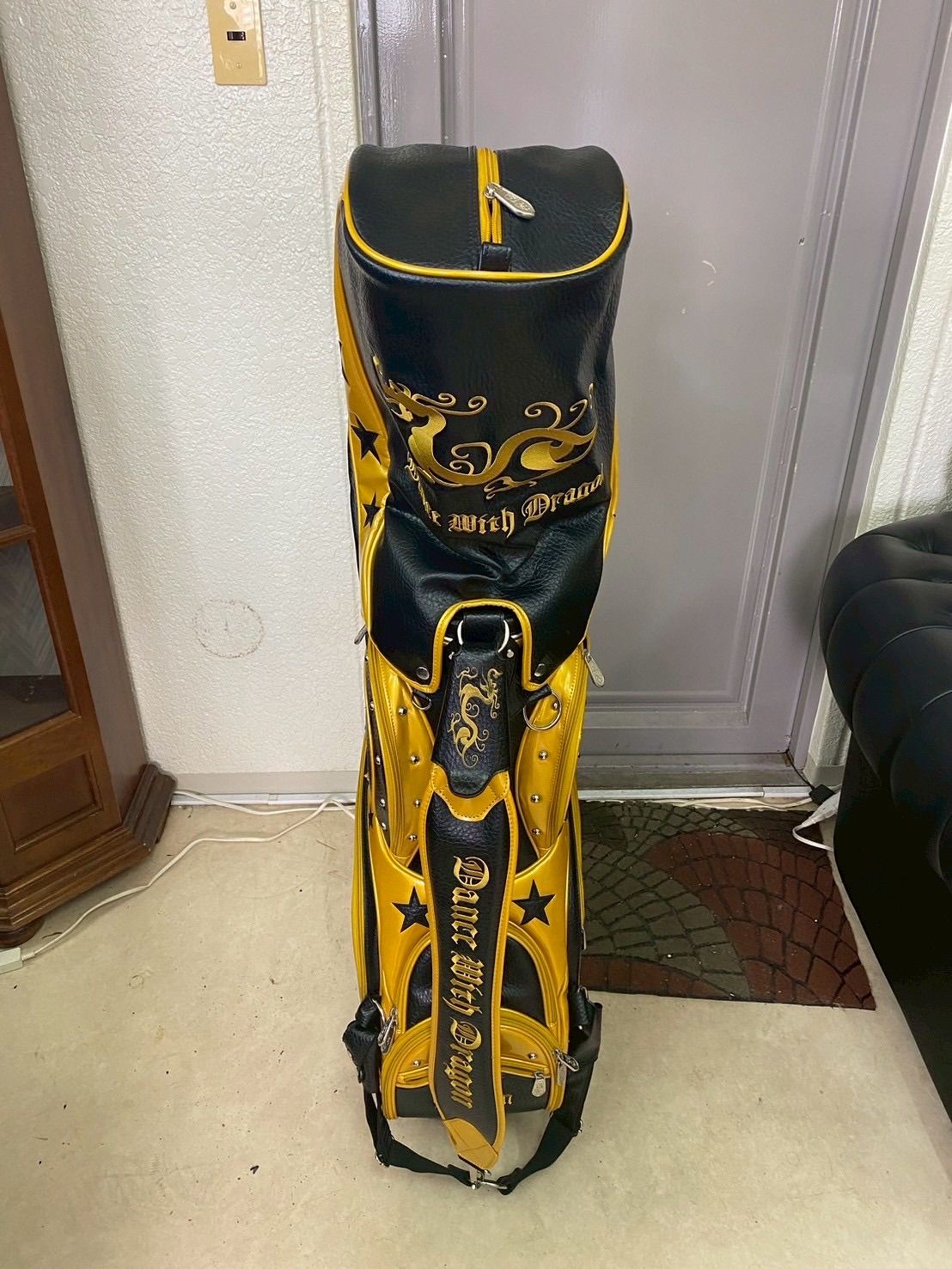 慈悲深い ダンスヴィズドラゴン キャディバッグ 今すぐ検索！