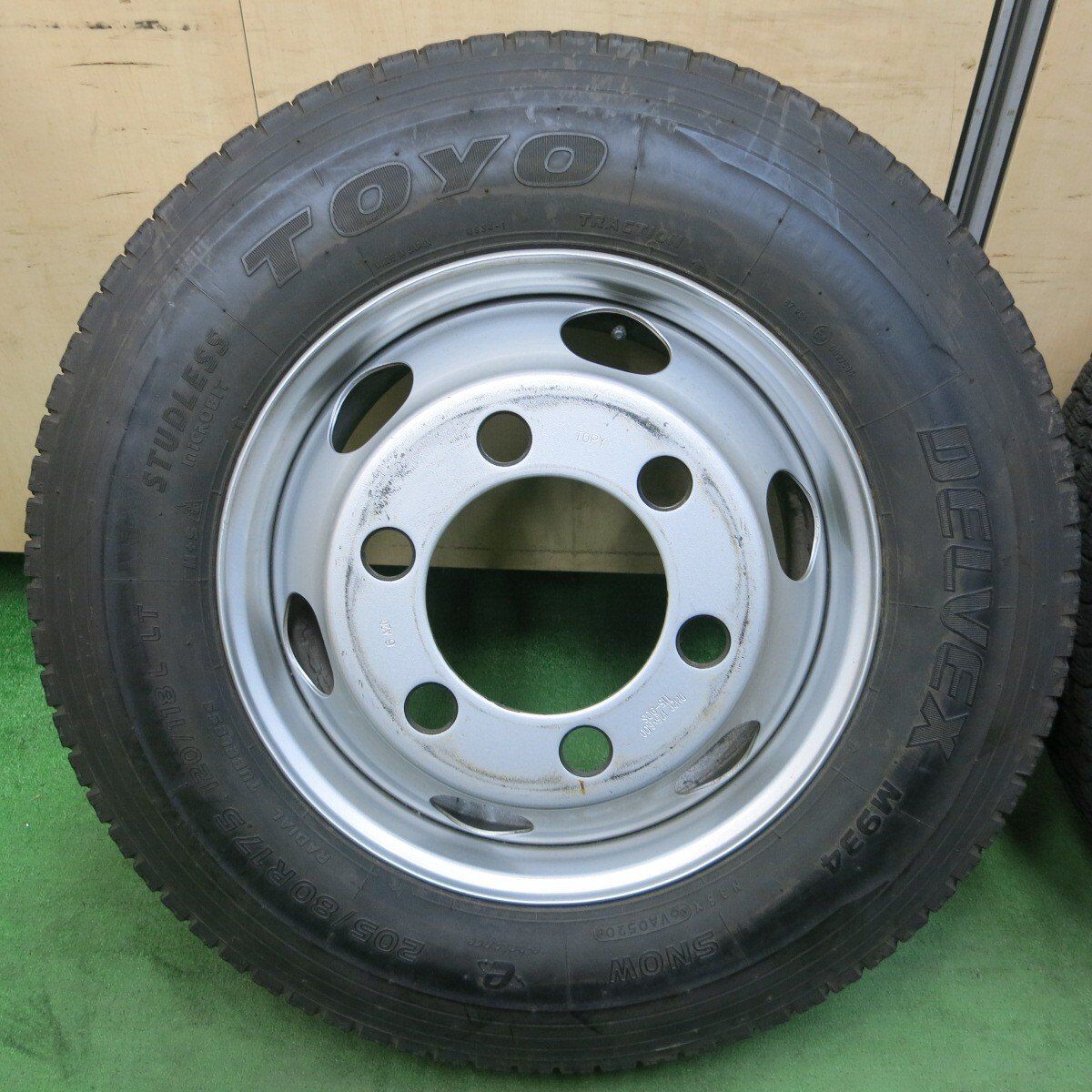 バリ溝 9分 トラック タイヤ 205 80R17.5 120 118L スタッドレス トーヨー デルベックス M934 TOPY スチール 115-9CS 17.5インチ PCD222.25 6H 5030501ナス