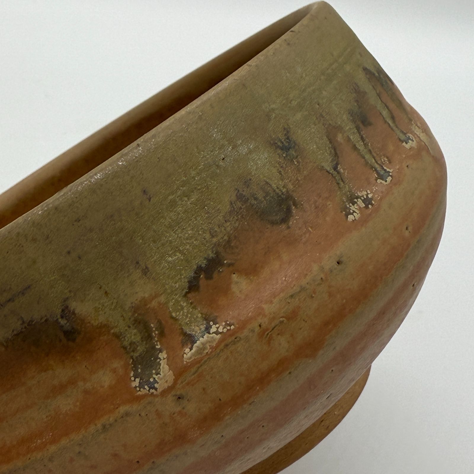 Ｓ７６４　茶碗　『西尾焼』『大野正蔵作』『平茶碗』　共箱　抹茶碗　茶道具 4088 西尾焼 抹茶茶碗 在銘 正蔵作 共箱 共布 茶器 茶道具 表千家 裏