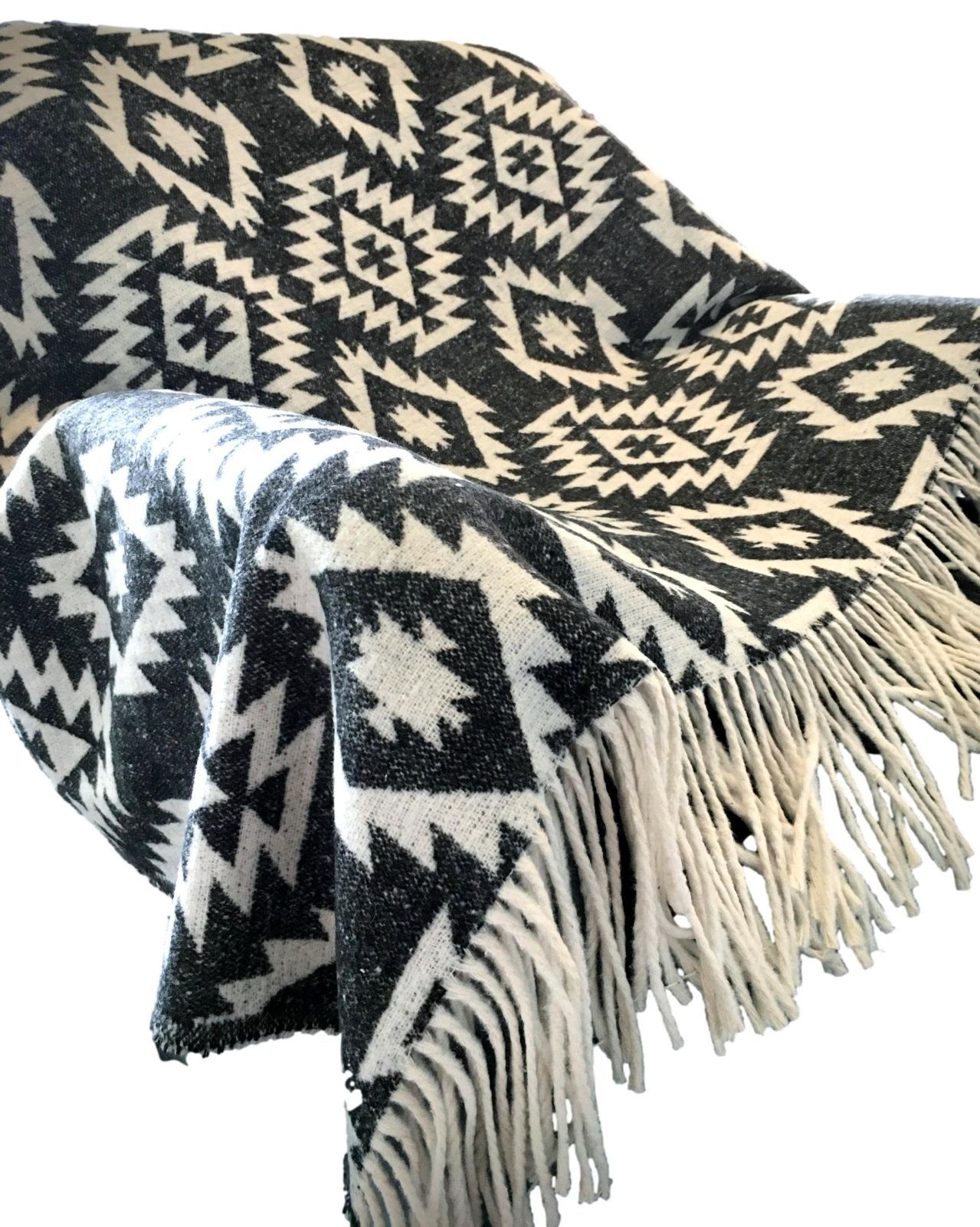 一点物マルチカバー　ラグ　刺繍　少数民族　エスニック 正方形 一点物マルチカバー ラグ 刺繍 少数民族 エスニック 正方形