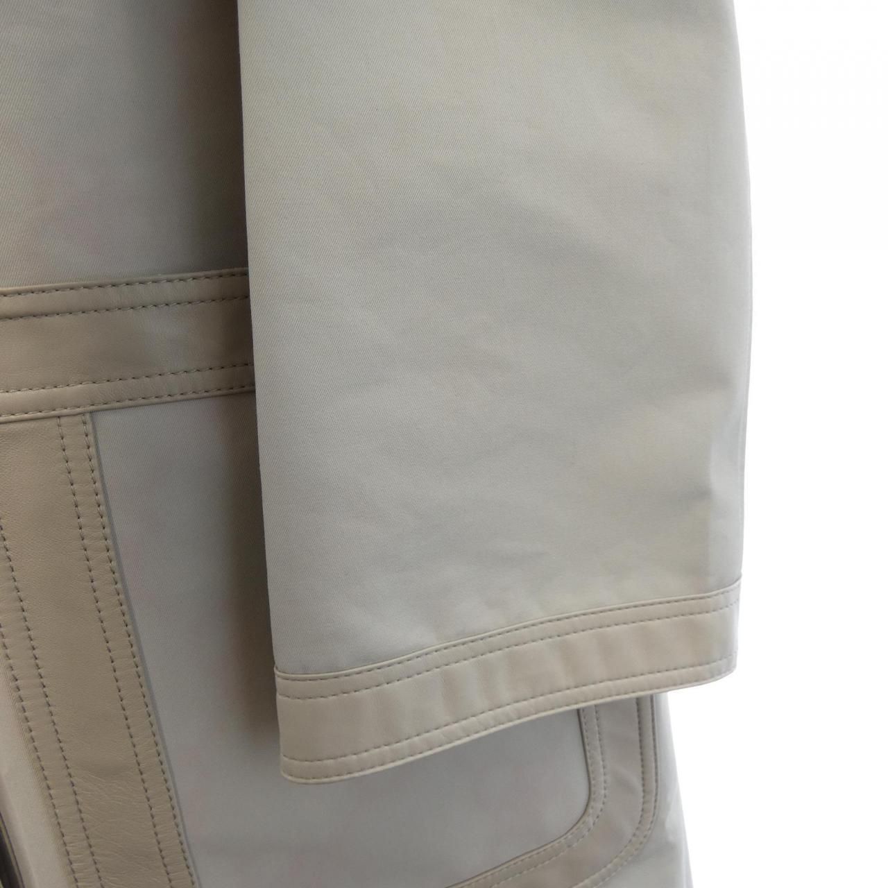 豊富なデザイン。 エルメス HERMES CLIQETIS 2E0157DX コート