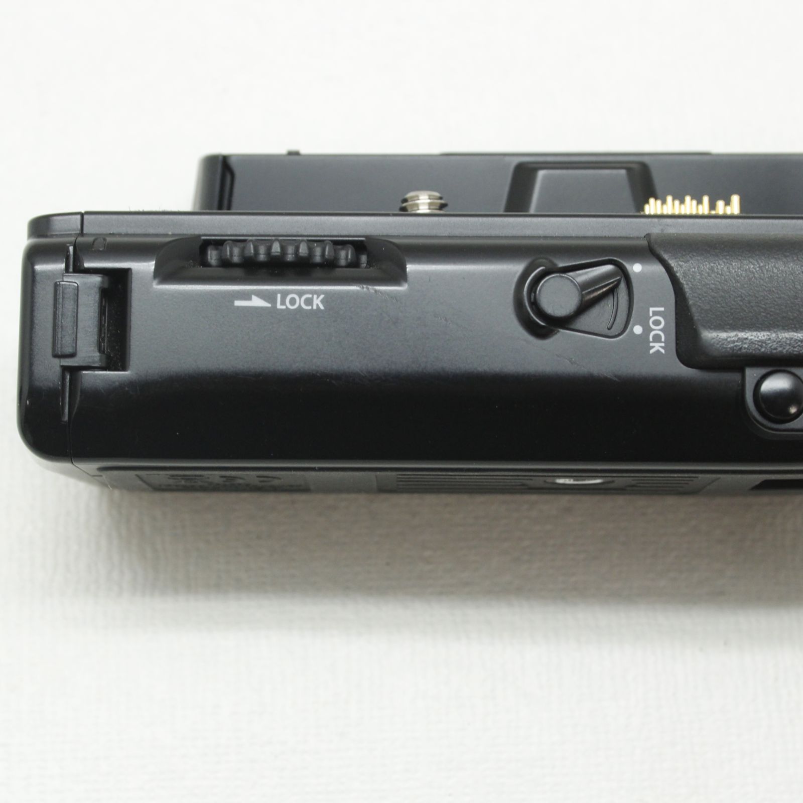 ◎ OLYMPUS POWER BATTERY HOLDER HLD-8G + HLD-6P - メルカリ