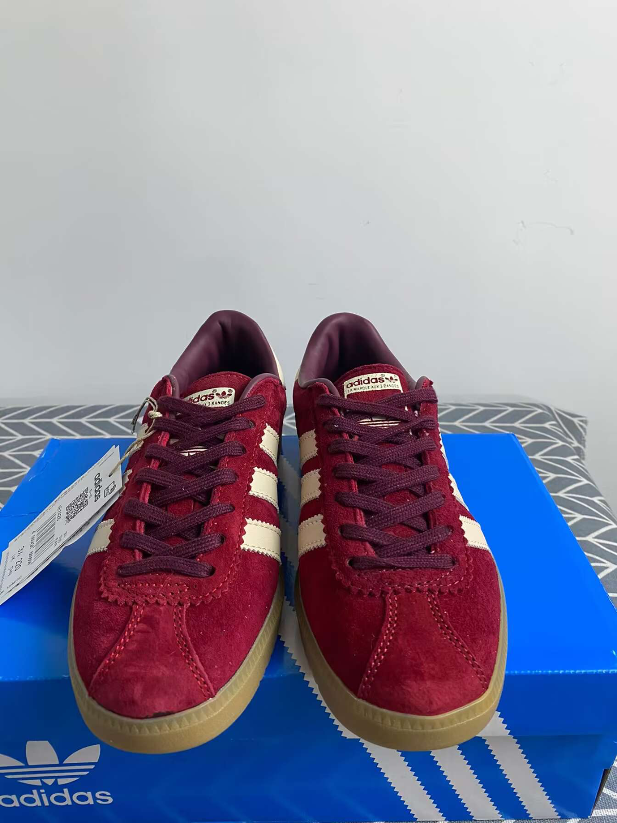 新品 ADIDAS ORIGINALS BERMUDA スニーカー