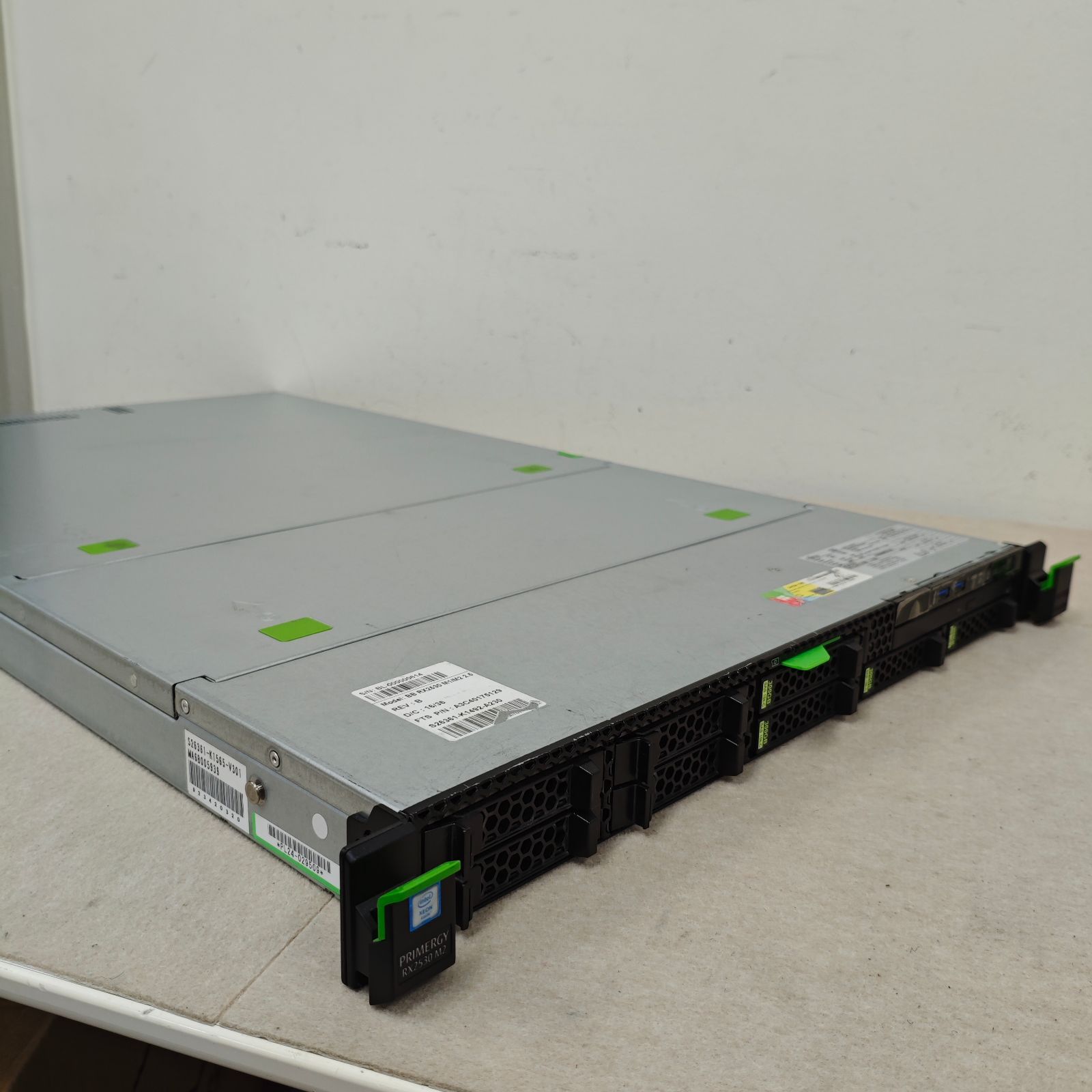 万世商会ラックサーバー入門:WindowsServer版】Fujitsu Primergy RX2530 M2 Xeon  E5-2660v4x2/DDR4 32GB/SAS HDD300GB×4/WindowsServer 2025 試用版 インストール済み - メルカリ