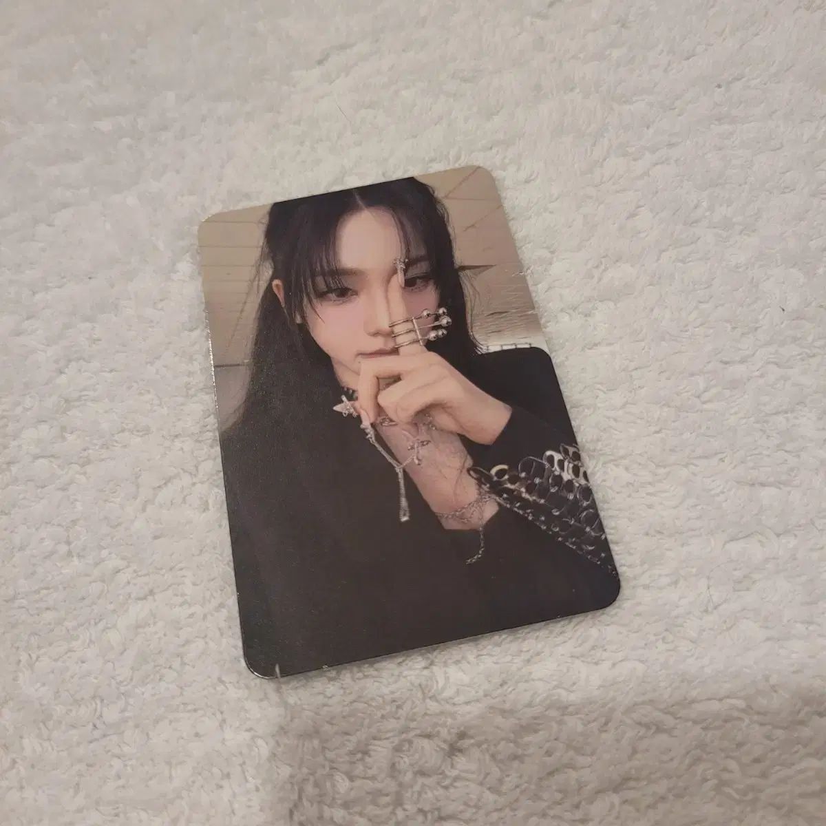 aespa カリナ　KARINA エコバッグ(フォトカード付き) 未開封 ?media_id=3081476939576669685