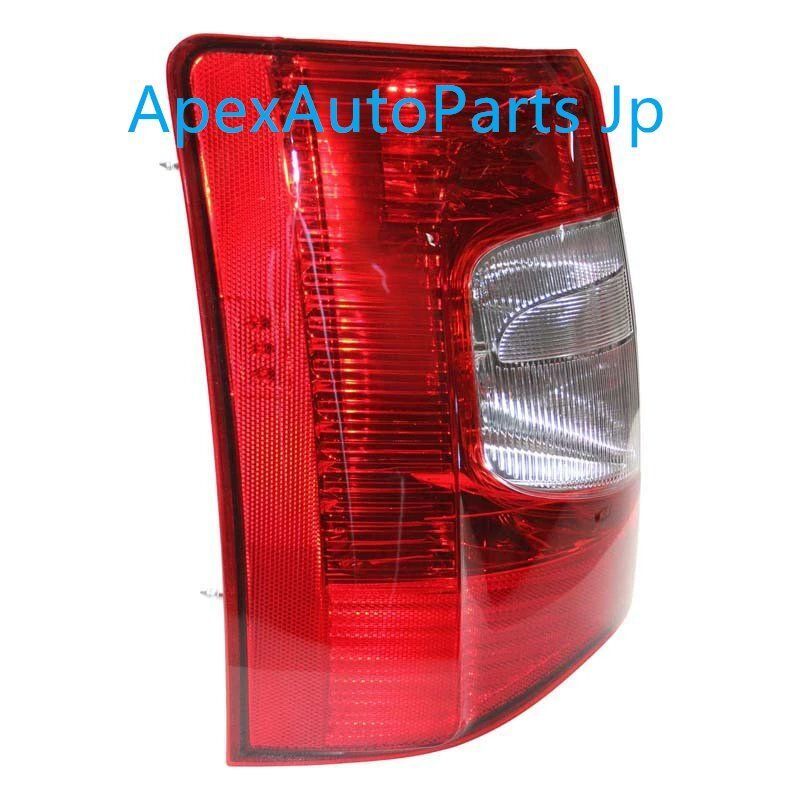 クライスラー タウン＆カントリー 2011-2016年式 テールランプ