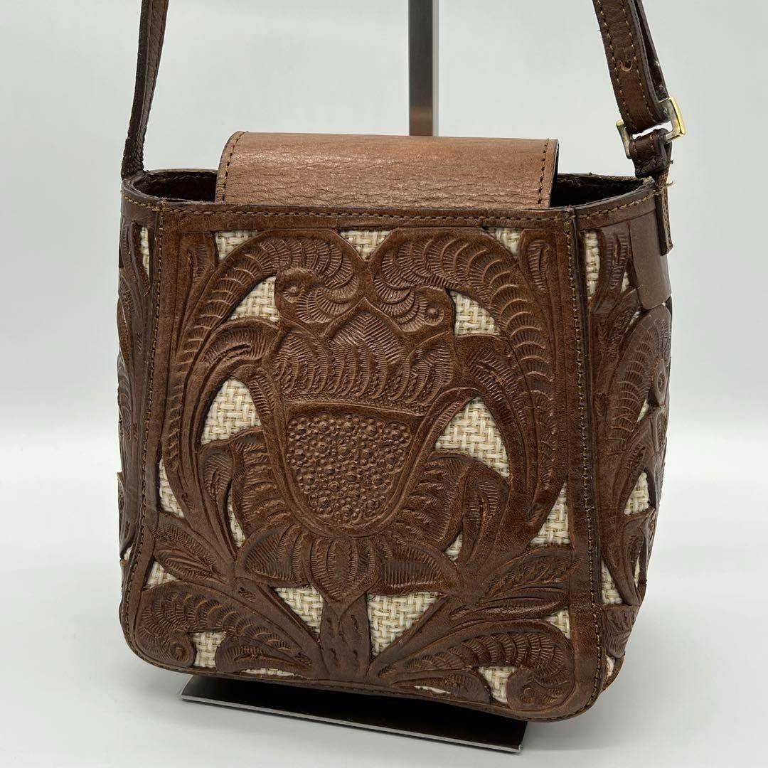 CARVING TRIBES ポシェット サコッシュ ブラウン