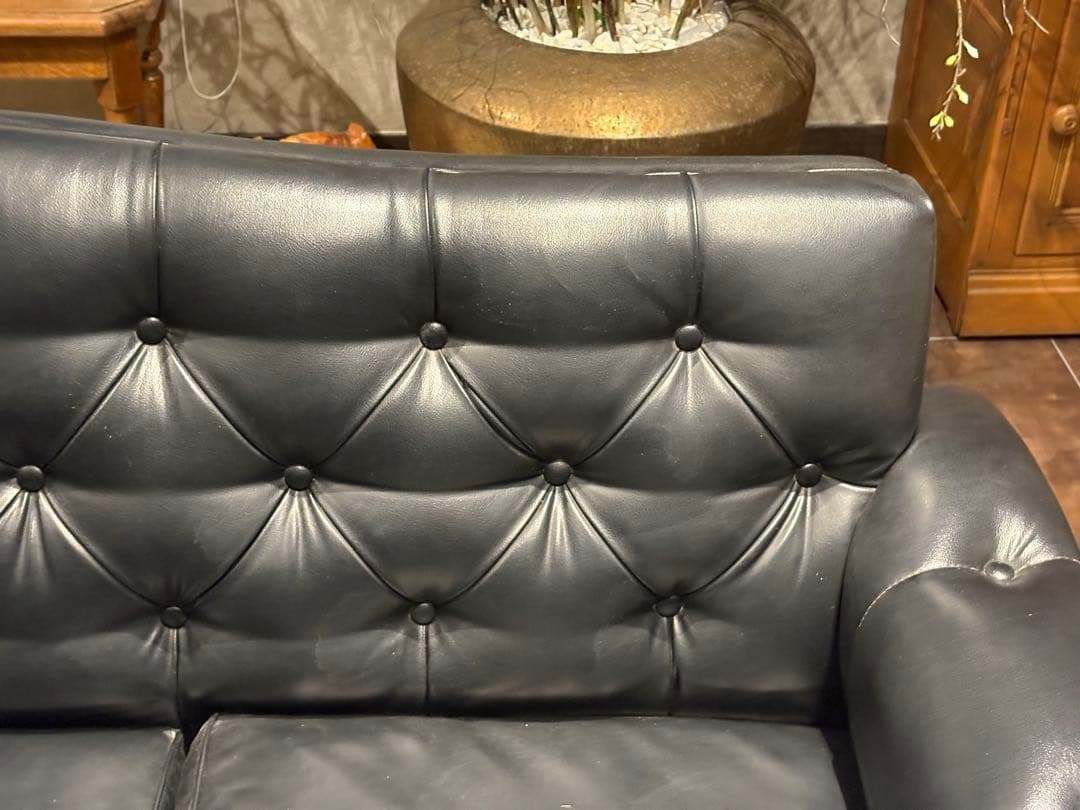 karimoku カリモク　3人掛けソファ　3Pソファ　ボタンダウン　本革　IZ karimoku カリモク 3人掛けソファ 3Pソファ ボタンダウン 本革 IZ