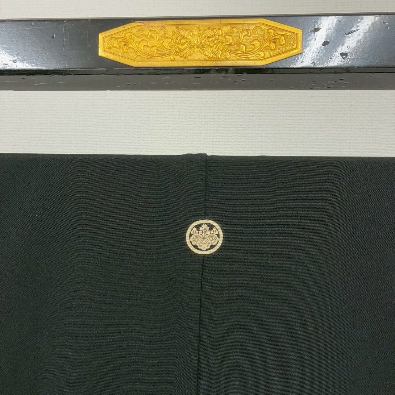 金駒刺繍 宝尽くし 黒留袖 正絹 裄65.5 比翼 袷 着物 MK-457 - メルカリ