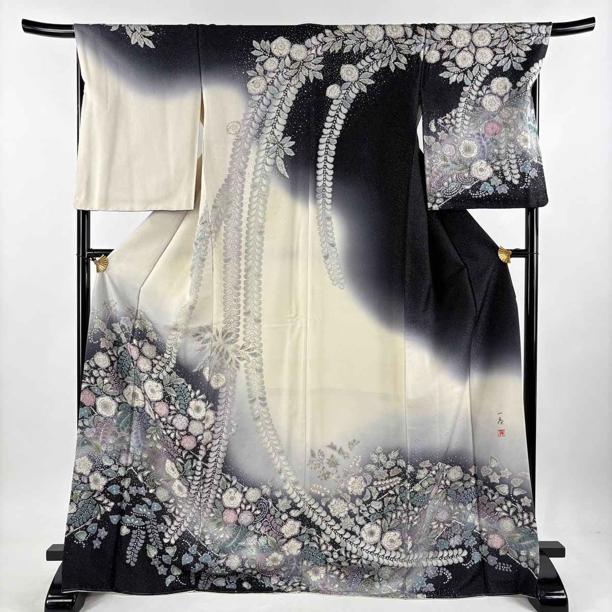 付下げ 身丈153.5cm 裄丈61cm S 袷 菅有鬼一 落款あり 草花 霞 銀通し  