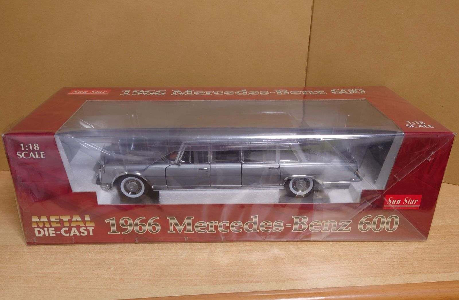 1/18 ミニカー 1966 メルセデスベンツ 600 サンスター 1966 Mercedes-Benz 600 Pullman Diecast Model Car | Sunstar