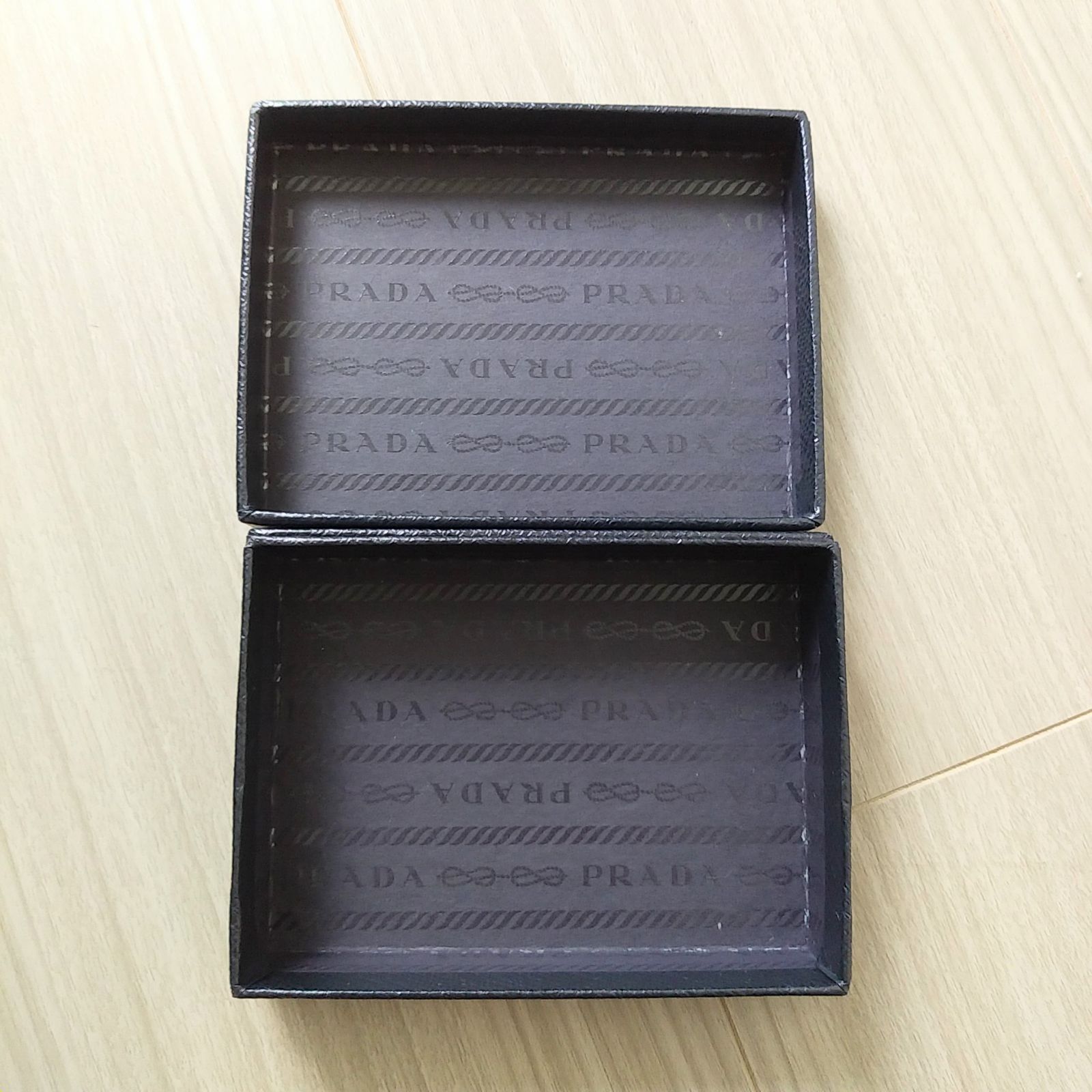 PRADA／プラダ キーケース サフィアーノレザー 型番1M0222 正規