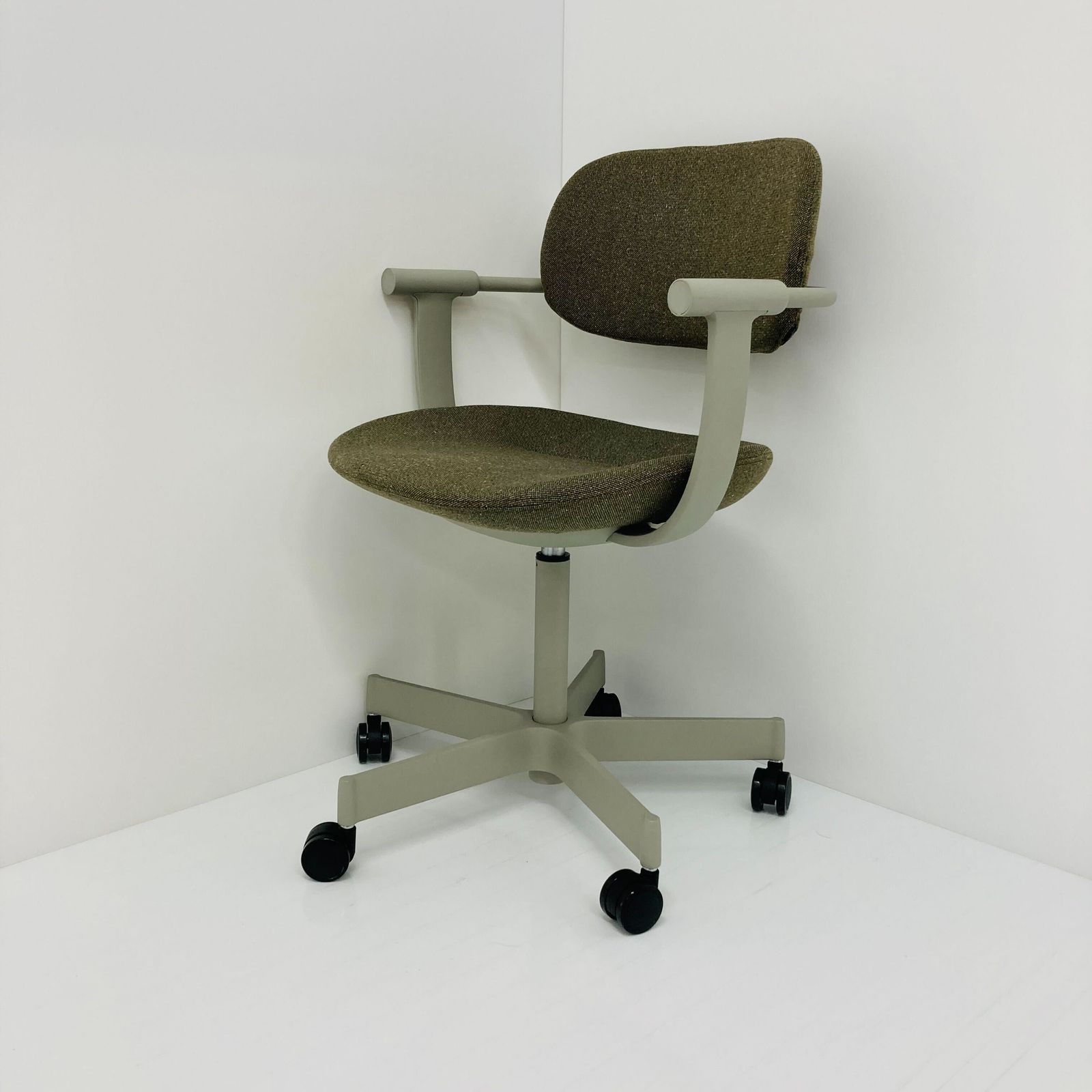 【中古 S(美品)】vertebra03(バーテブラ03) KG825CDM1L4L2