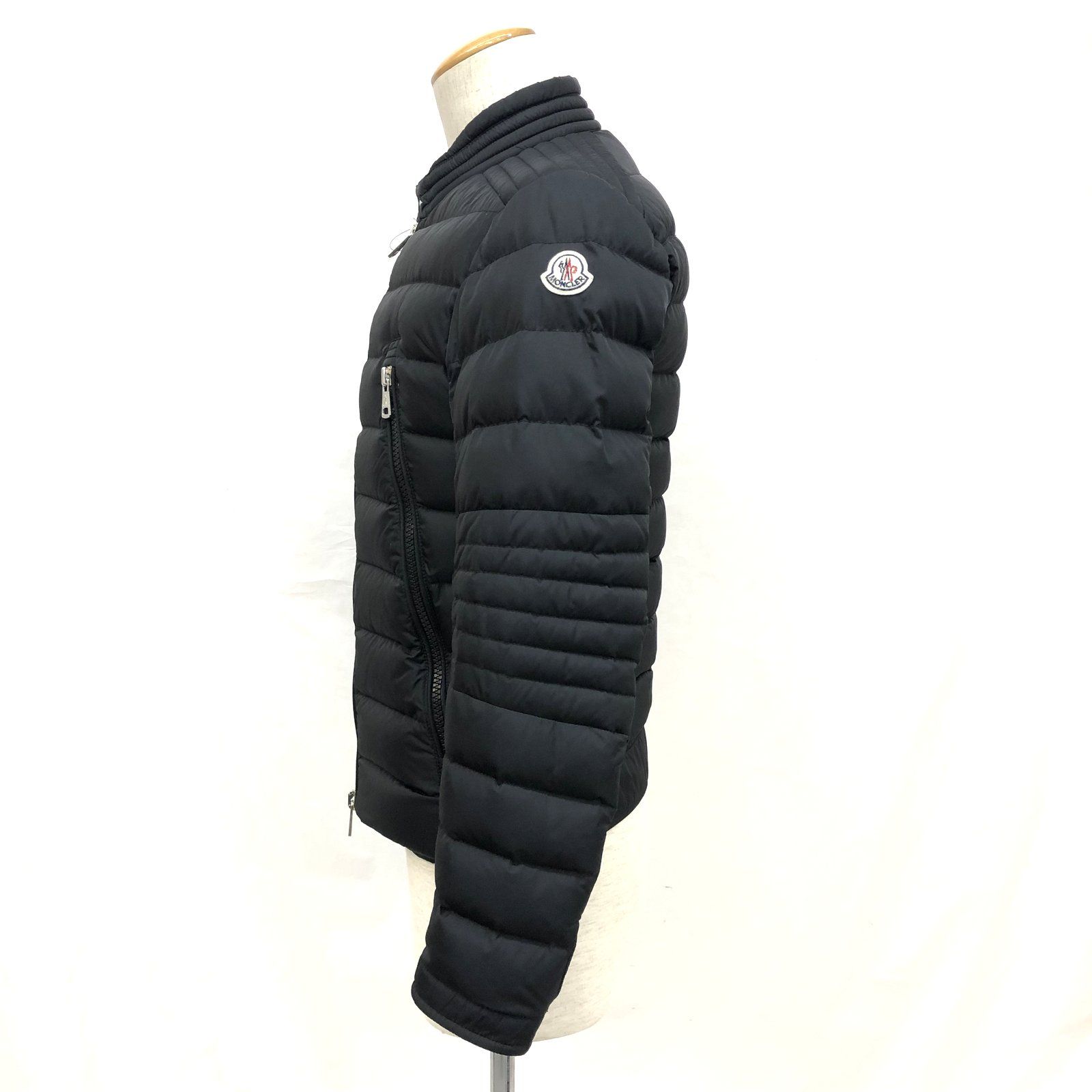 J*宝様 MONCLER AMIOT モンクレール エミオット ブラック ダウン 0400021808064_BLACK?wid=600&