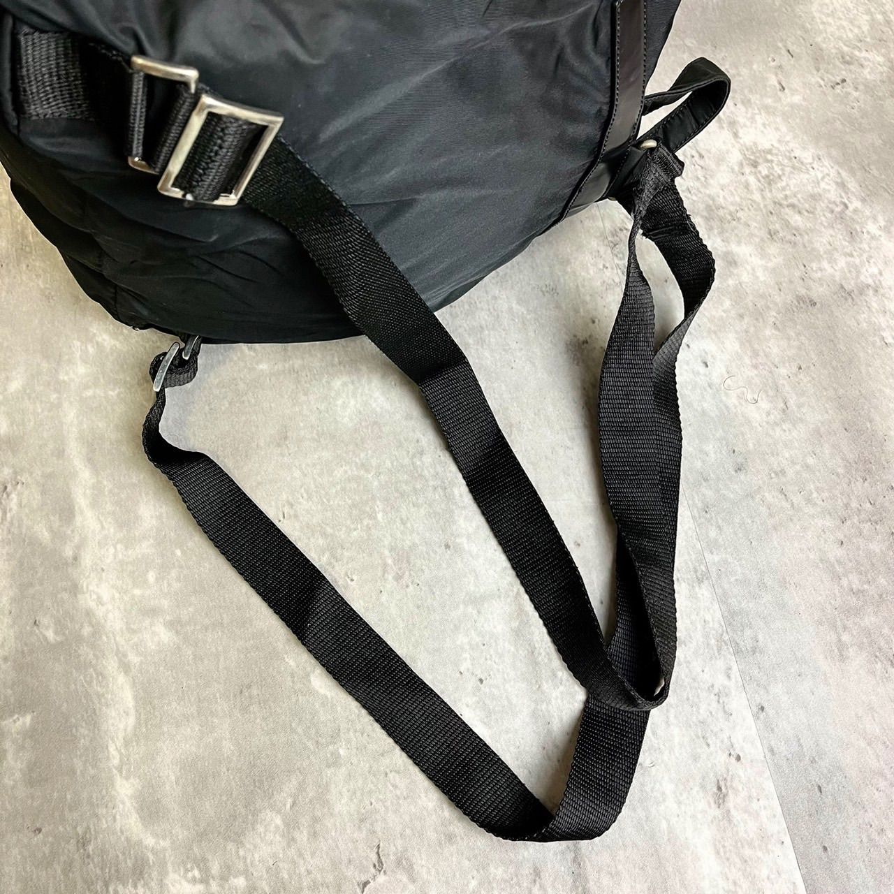【美品】PRADA プラダ 巾着 リュックサック 三角ロゴ ナイロン 黒 白タグ PRADA プラダ バックパック リュック 1BZ039 ナイロン
