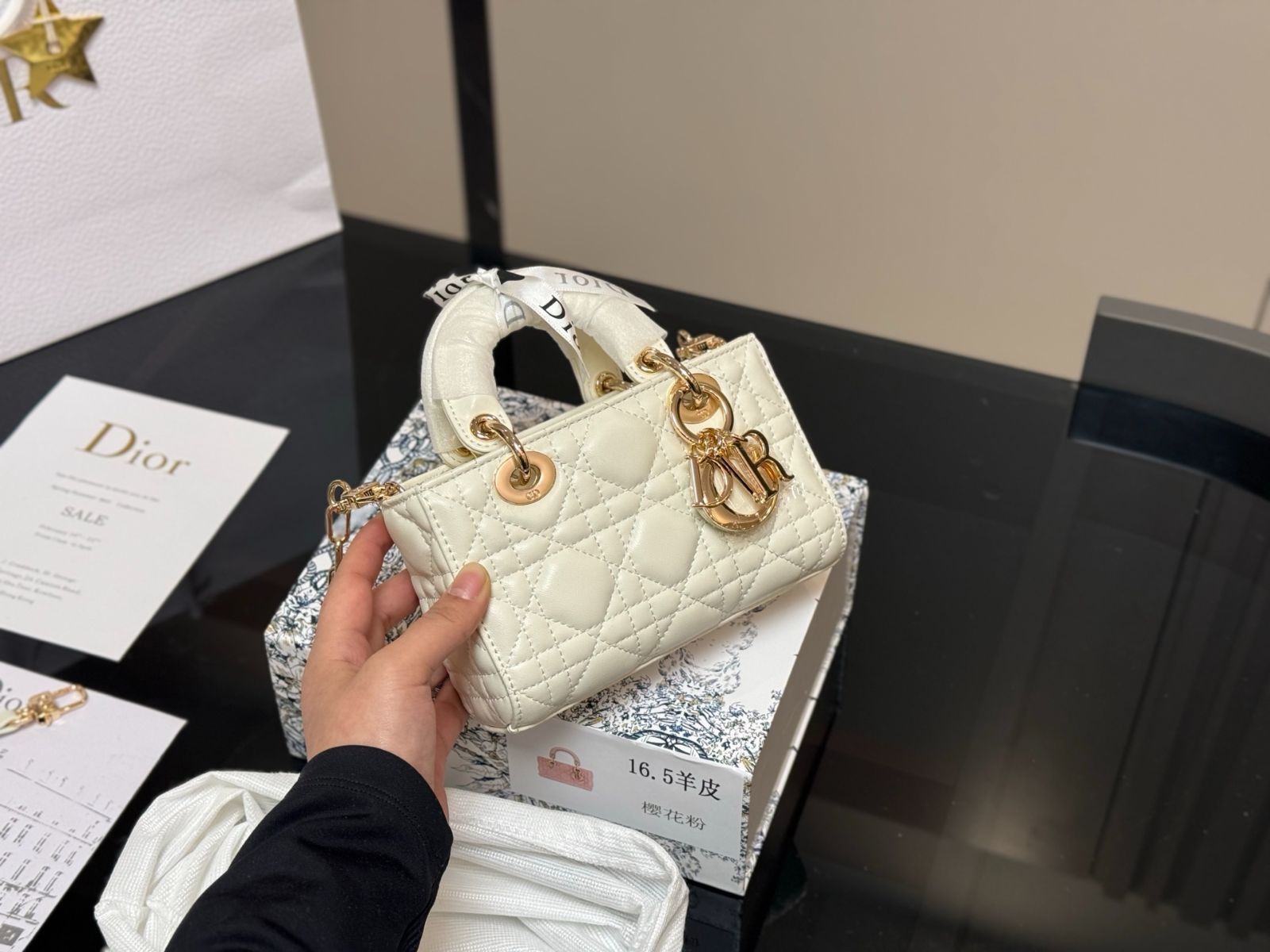 今日特価】Dior Lady Lambskin Horizontal Lady Dior Bag