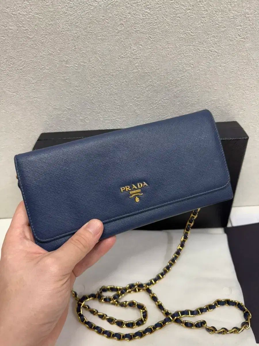 デパートプール構成 プラダ サフィアーノ チェーン ウォレット 長財布 兼 クロスバッグ