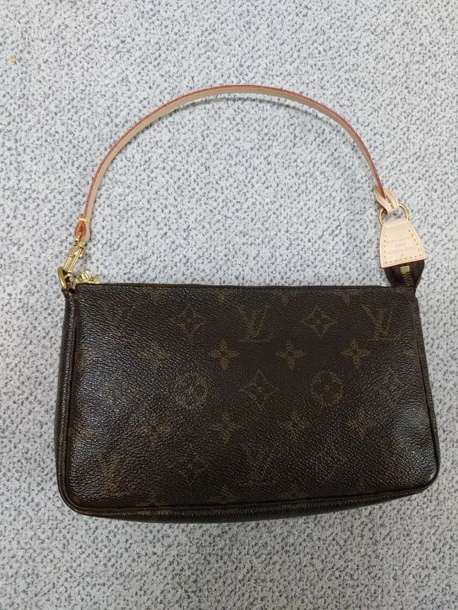 ルイヴィトン ポシェット アクセソワール ポーチ バッグ トートバッグ