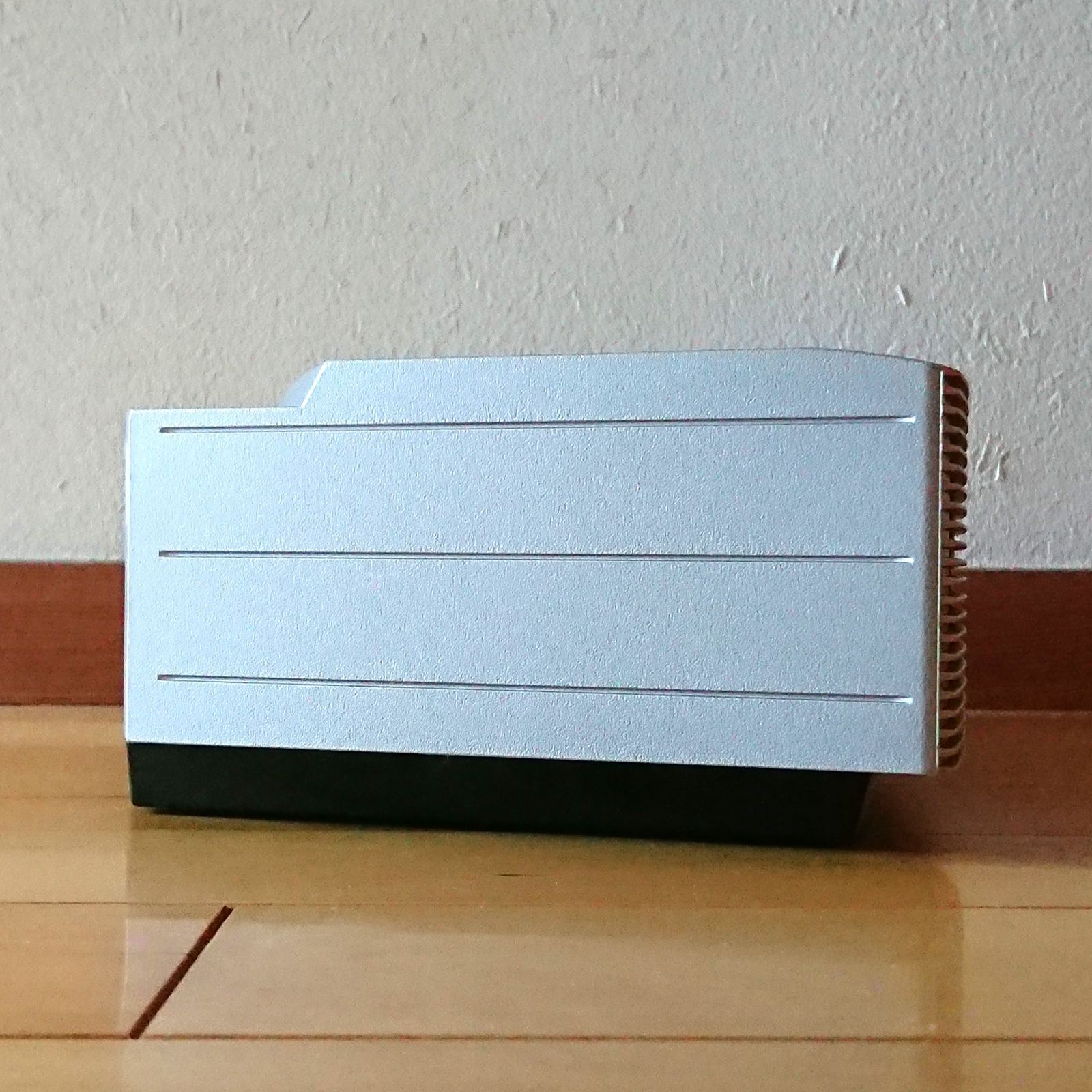 III 色