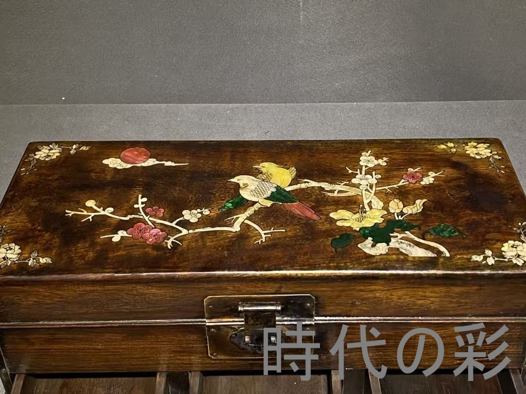 中国古美術 旧家蔵出 花梨木 彫刻 貝殻象嵌 多宝櫃 ほぞ組構造 細密彫 手作り 木製工芸品 文房置物 唐物 古玩 古民具 古置物 東洋彫刻 清時代 R07100607