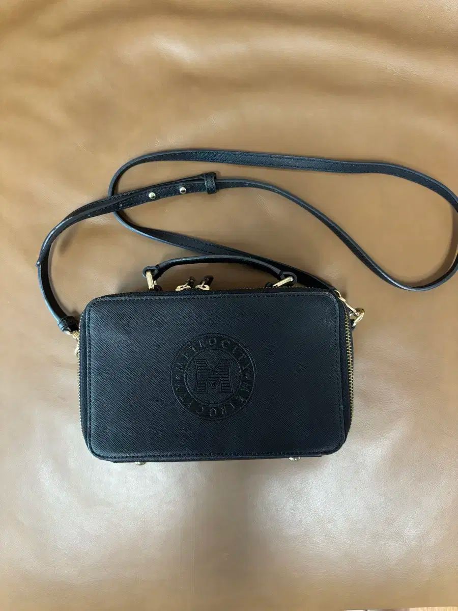 METROCITY ブラック ミニ クロスバック