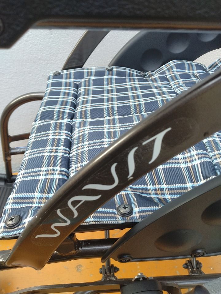 介助用標準車いす